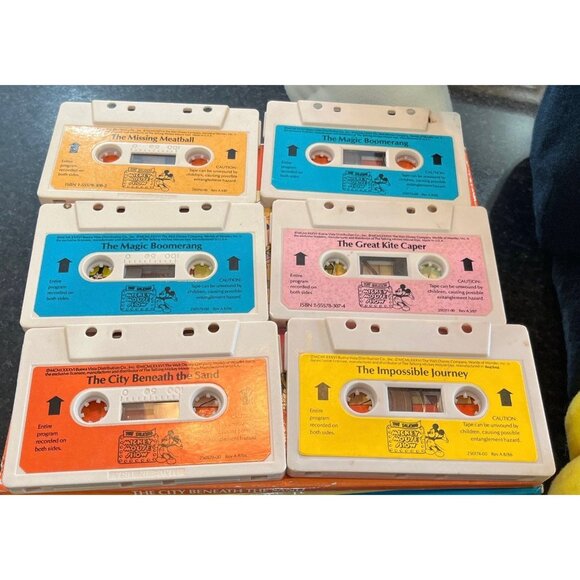 Vintage 1986 DISNEY Worlds of Wonder Talking Mickey Mouse 6 Books & 6 Tapes - Picture 2 of 10